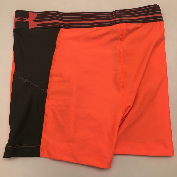 Under Armour women's heatgear alpha printed shorts - Picture 4 of 4