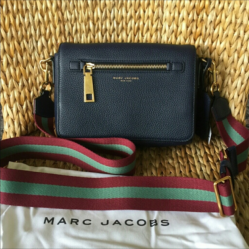 I NEED this strap!!! I have the bag.