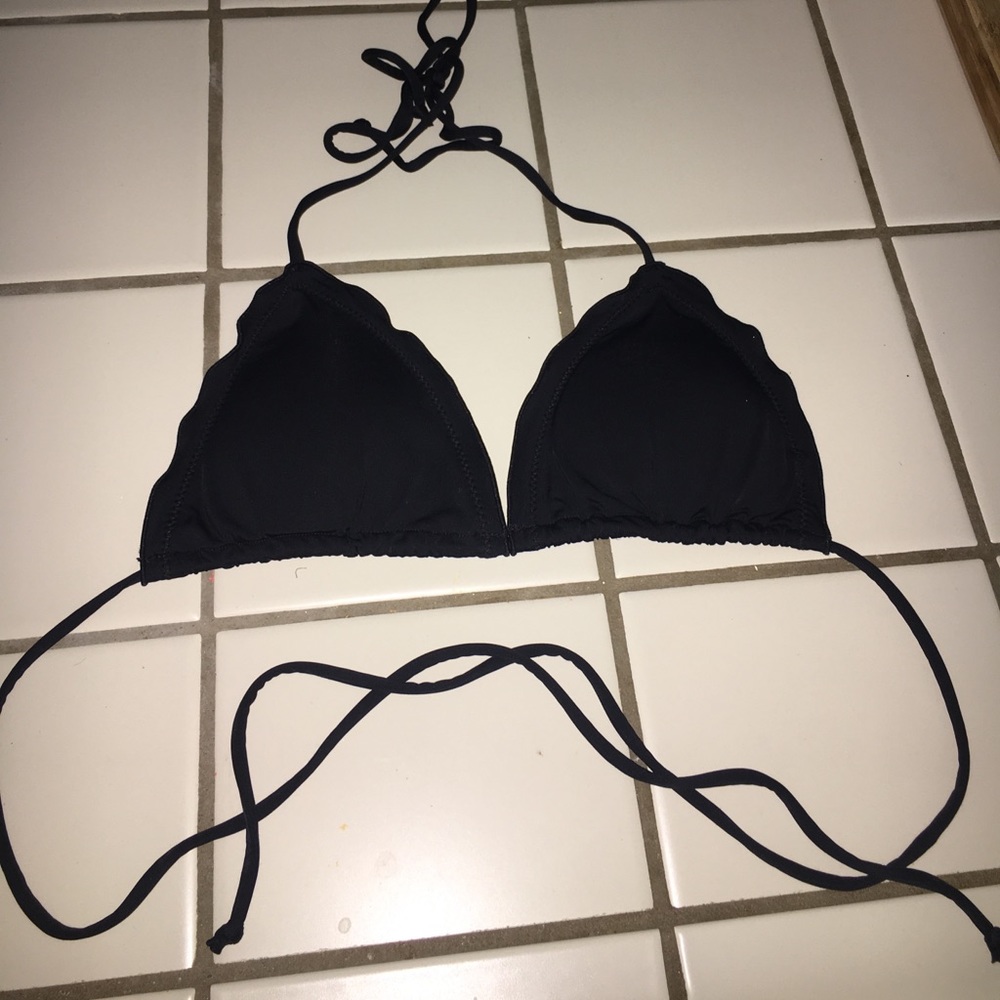 Black bikini top