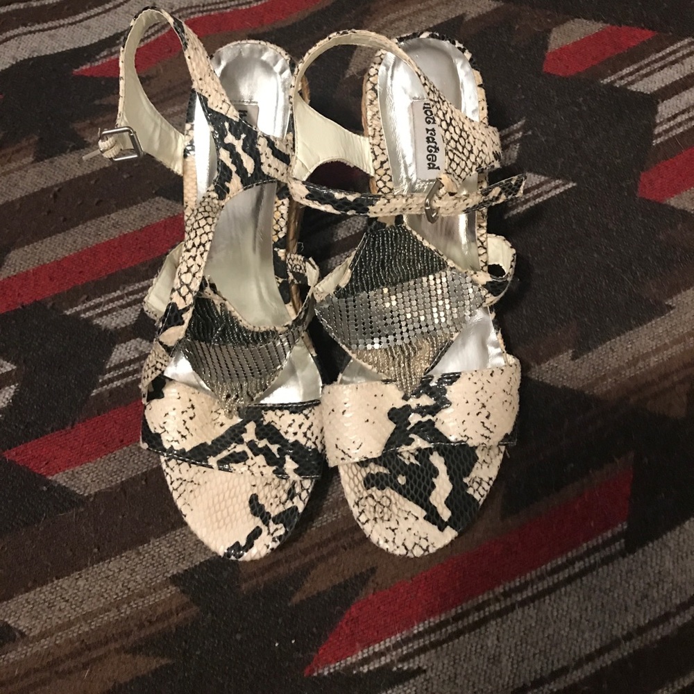 New never worn super cute wedges from the buckle