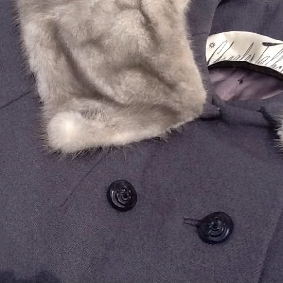 Vintage Charles Talbot Coat Gray with fur collar - Picture 8 of 8