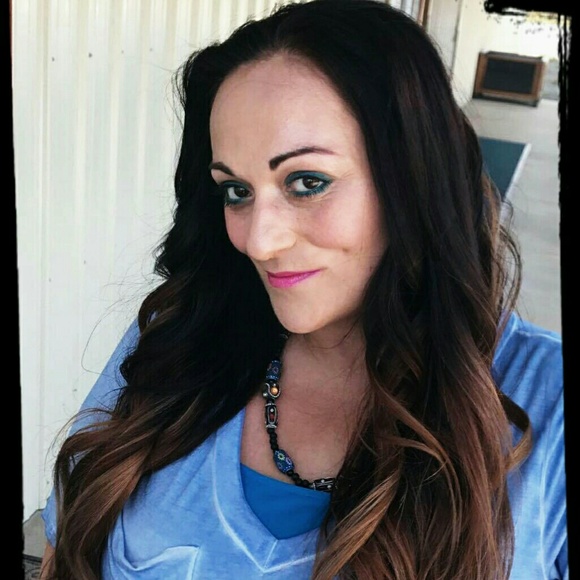 Meet your Posher, Julie - Picture 4 of 4