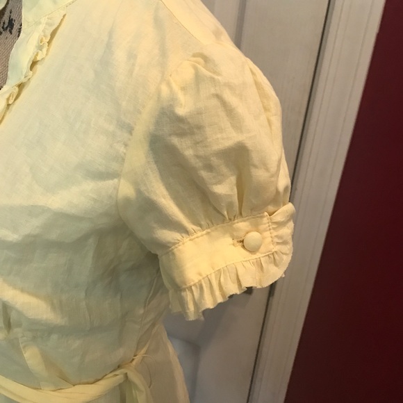 NWTS!! Windsor button down top - Picture 4 of 5