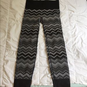 Lululemon || ebb to street pant