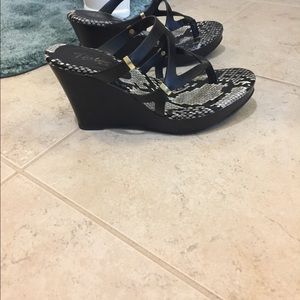 Thalia   Wedge