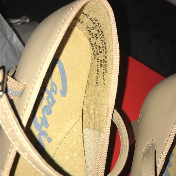 Capezio tap shoes size 5, perfect condition! - Picture 3 of 4