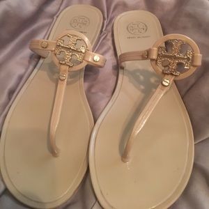 Gold and tan size 8 Tory burch jelly
