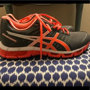 Women's ASICS Gel Cirrus33 size 9.5