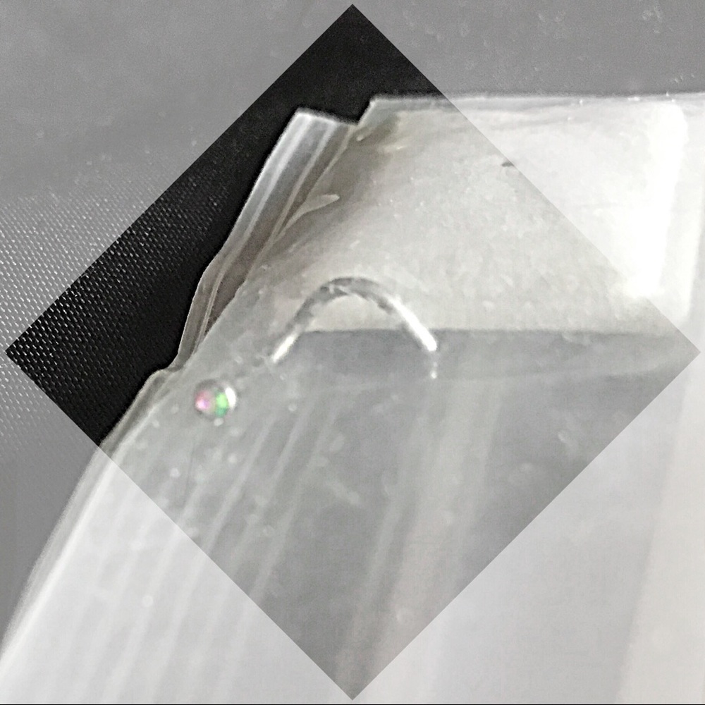 Nose Stud (Screw)