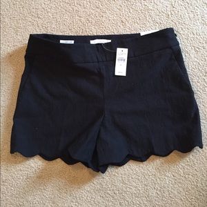 Black scalloped Riviera shorts