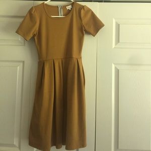 Lularoe Amelia. XS. Gold/mustard color