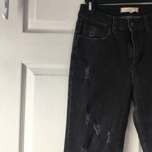 😍✨Distressed Black Bellbottom High Waisted Jeans