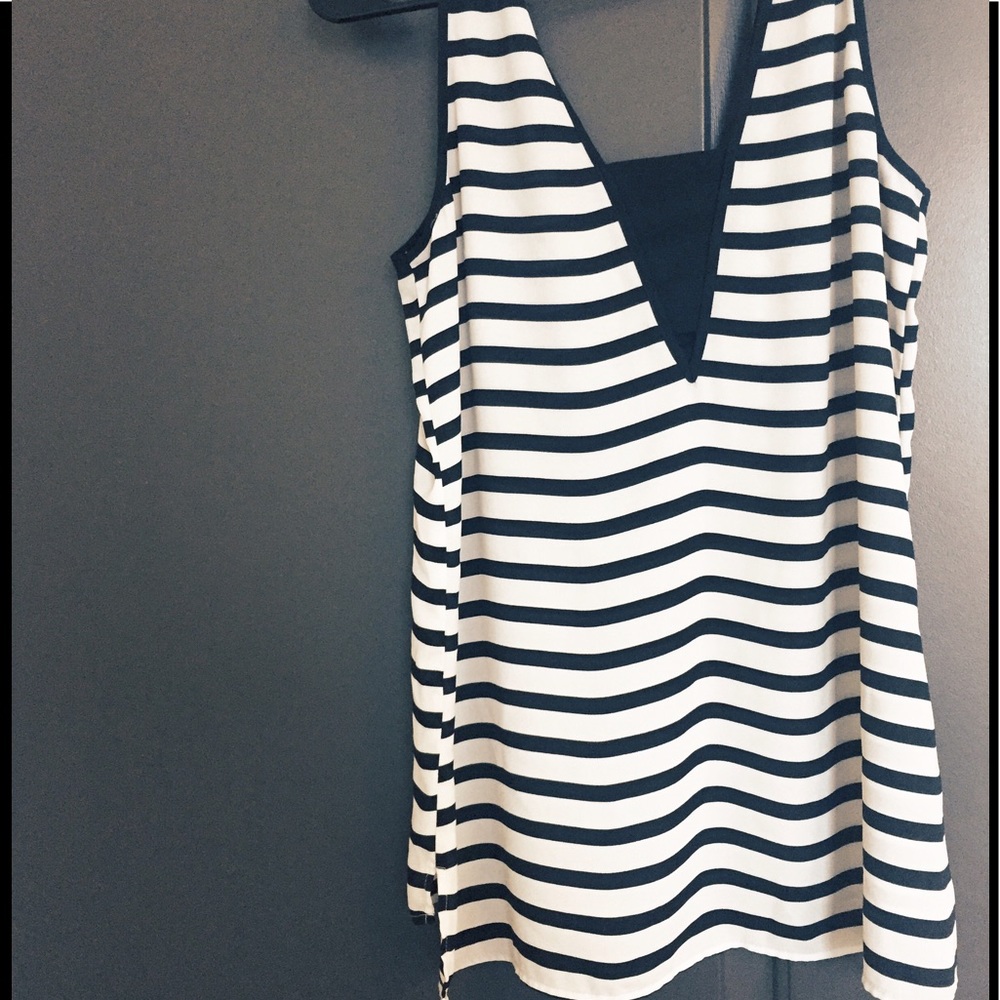 Express striped, flow-y sleeveless blouse; size M