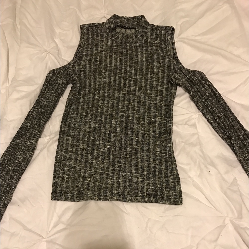 American Eagle cold shoulder top