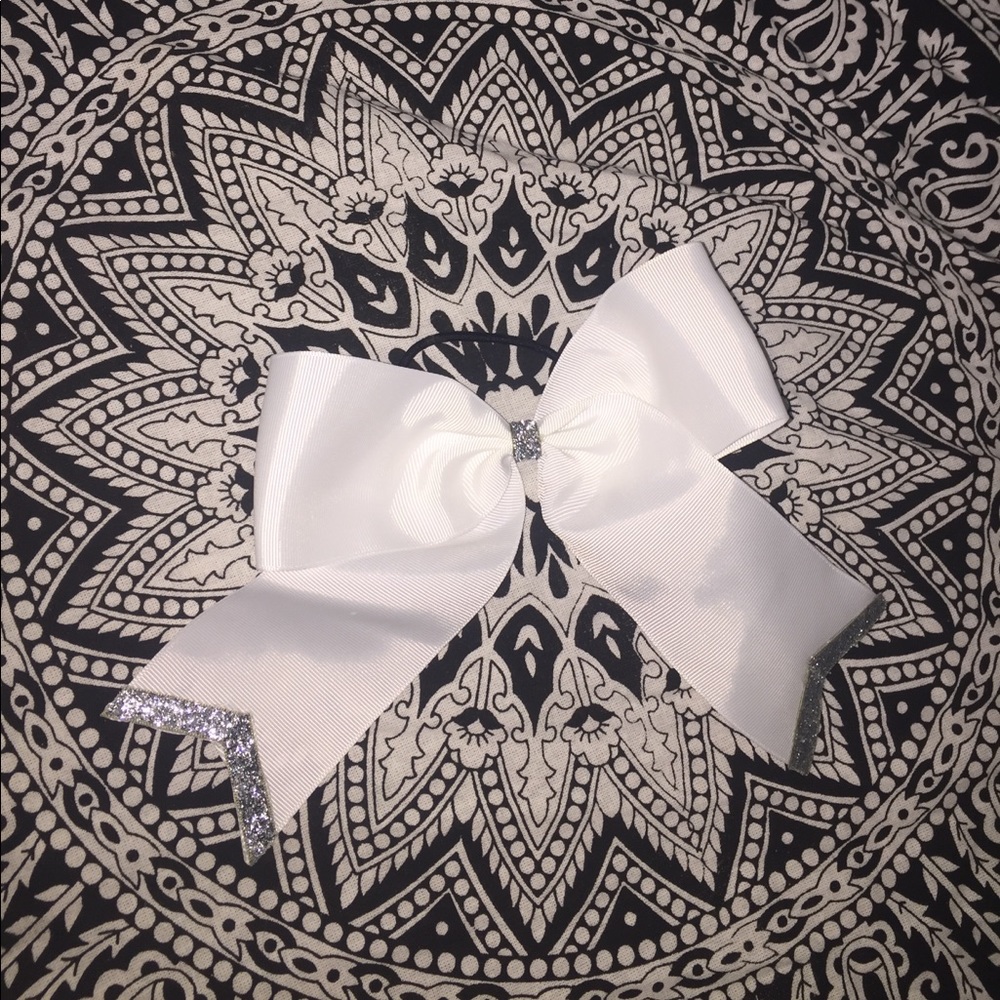 Cheer Bow