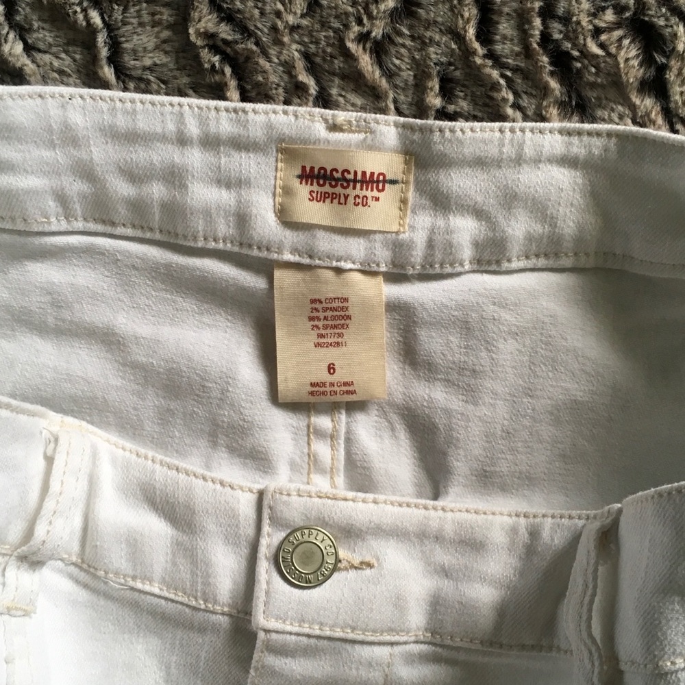 💋 7/$25!  White denim skirt - Picture 4 of 4