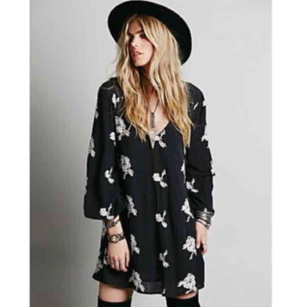 💕🌸FREE PEOPLE Emma austin dress🌸🌸