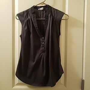 Sleeveless blouse