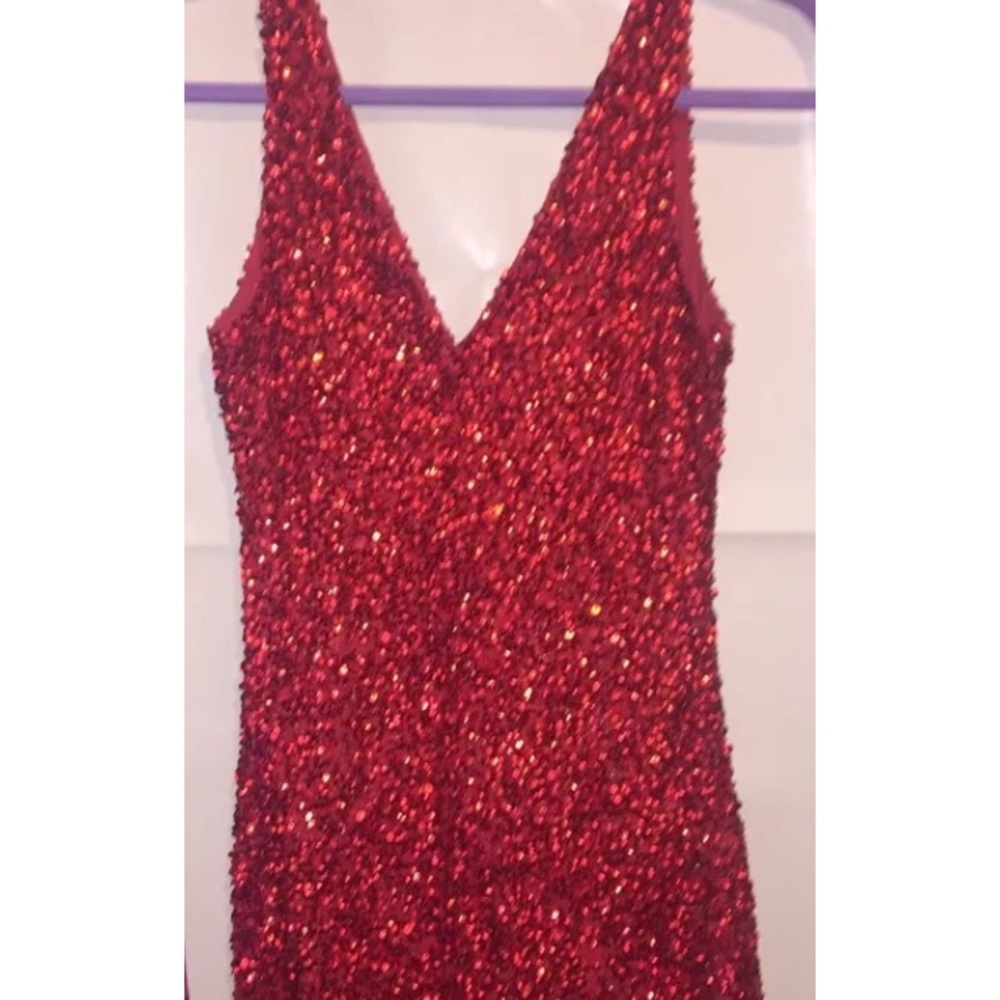 Parker Black Size 4 Red Sequence Dress