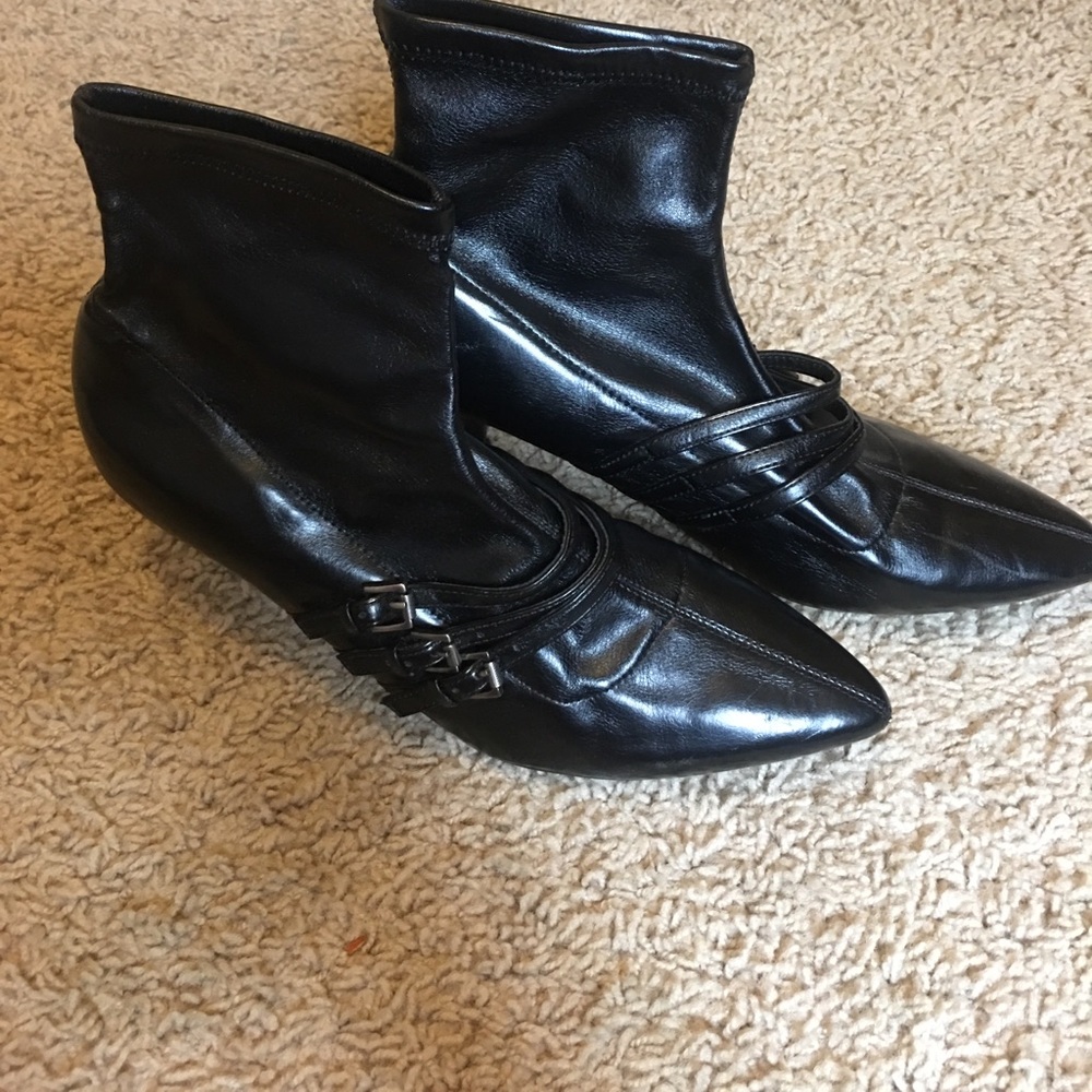 Like new BCBG boots