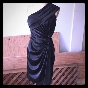 Adrianna Papell Blk One Shoulder Evening Dress