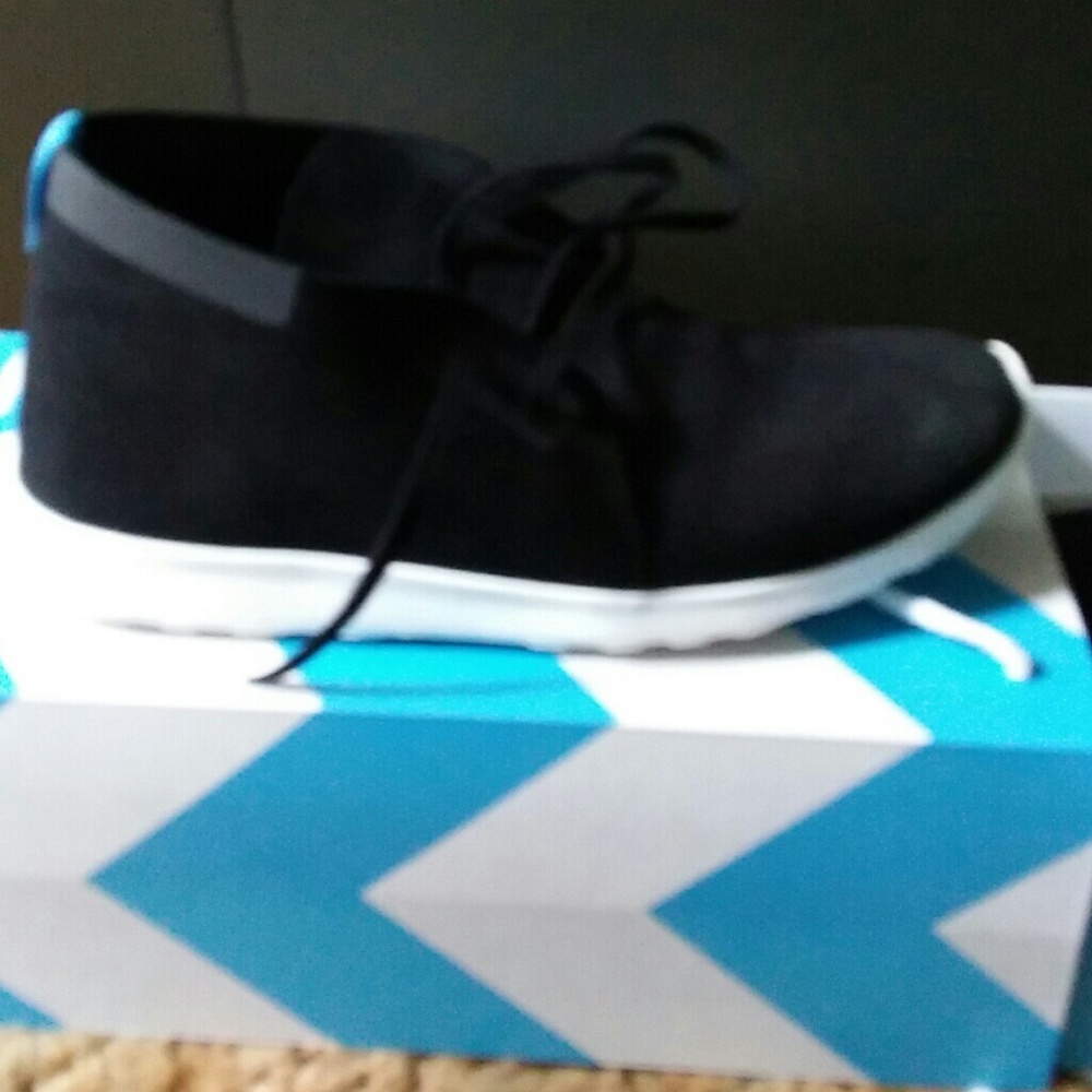 Native Apollo chukka mens 8.5 shoes
