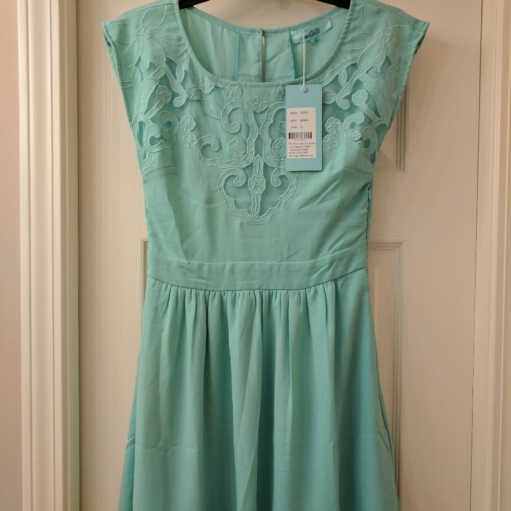 Sweet Airy Spring & Summer Dress Size Small!