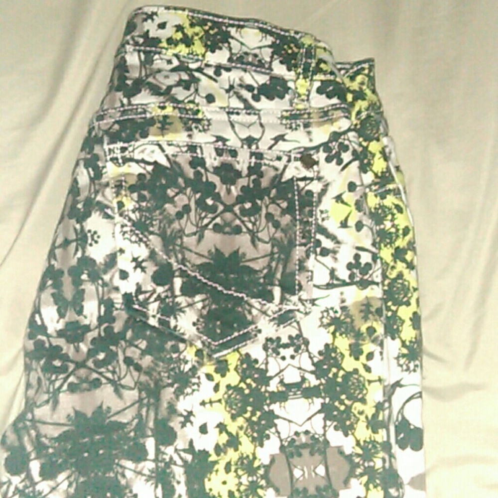 Skinny pants