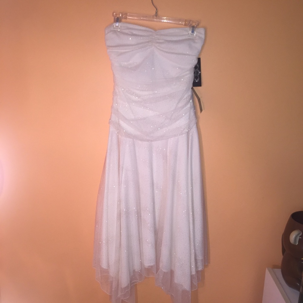 NWT white/gold Trixxi strapless dress, knee length