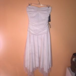 NWT white/gold Trixxi strapless dress, knee length