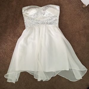 Sweetheart sequin dress