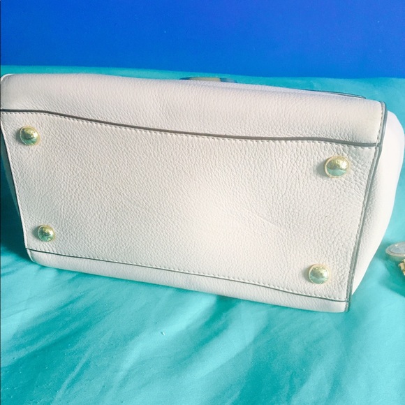 Authentic mk - Picture 2 of 8