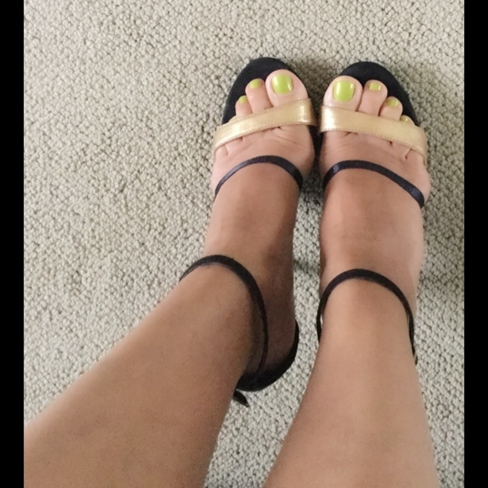 Michael Antonio open toe stiletto