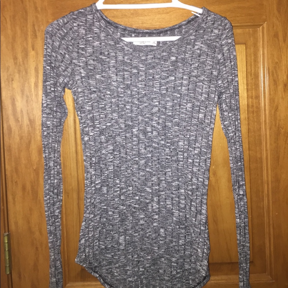 Dark grey Abercrombie soft long sleeve shirt