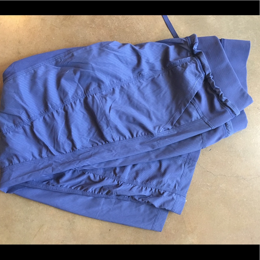 Lululemon windbreaker pants. NWOT.