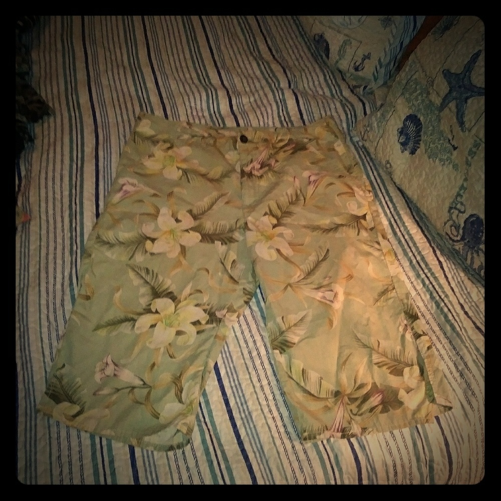 Womens capris or Bermuda shorts