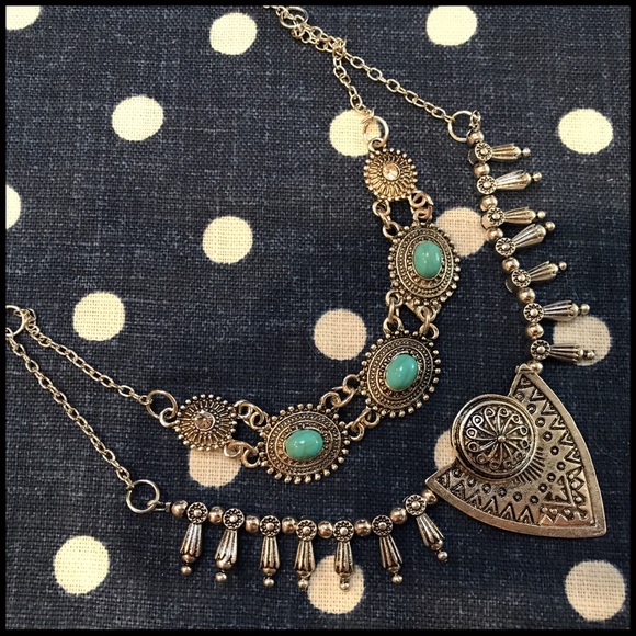 Silver and turquoise Toned Festival Necklace - Picture 2 of 4