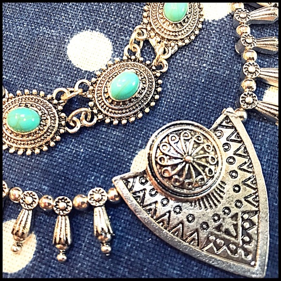 Silver and turquoise Toned Festival Necklace - Picture 4 of 4