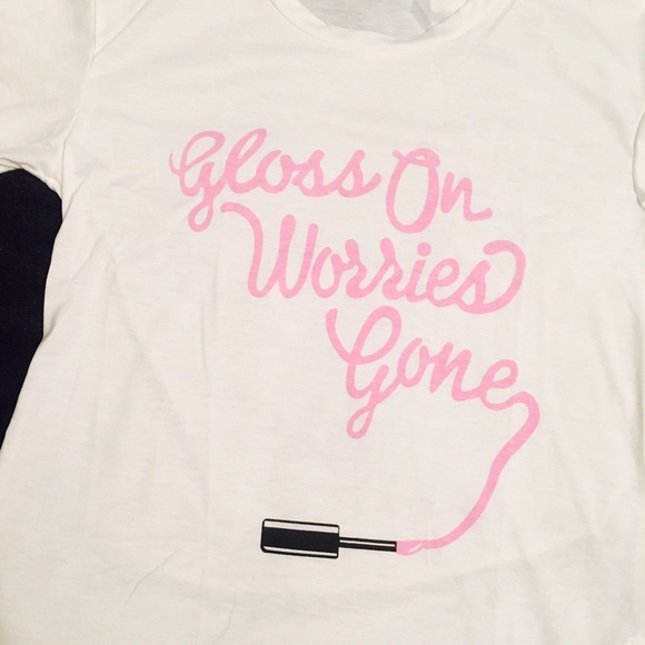 NWT Gloss On Worries Gone Lipgloss Graphic Tee - Picture 4 of 4
