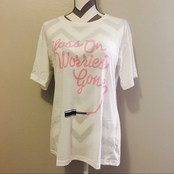 Tops - NWT Gloss On Worries Gone Lipgloss Graphic Tee