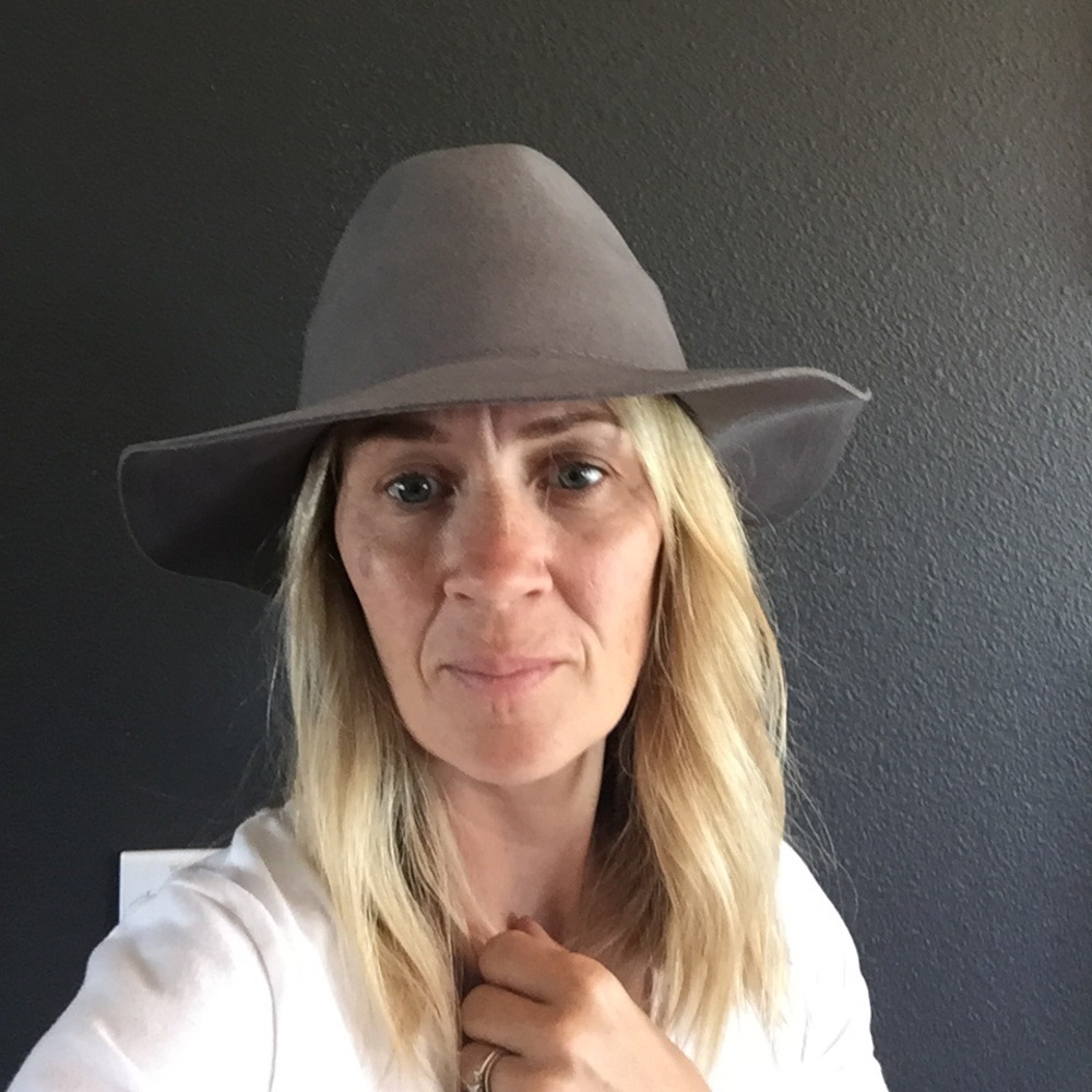 Perfect, versatile hat 👌🏻 - Picture 3 of 3