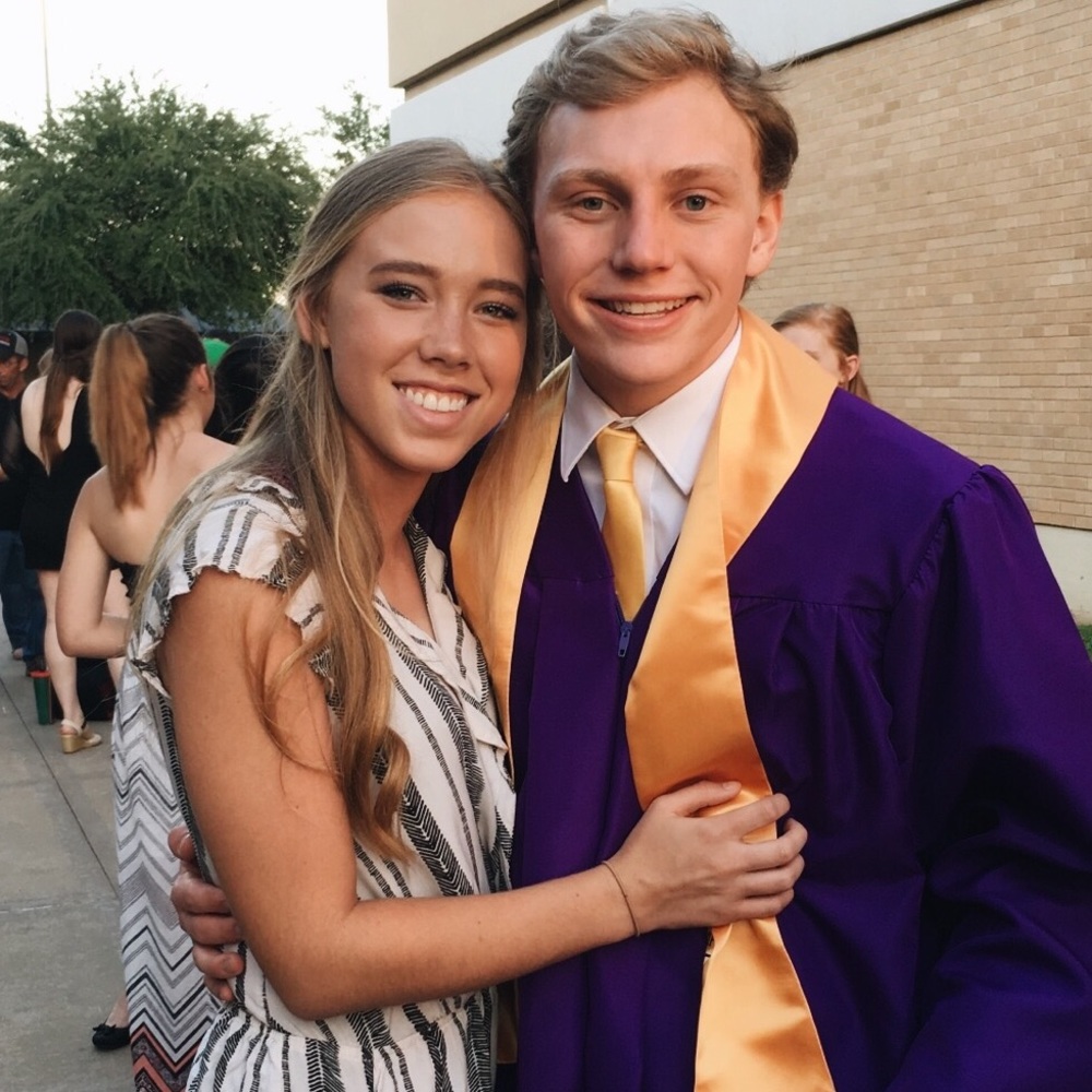 Meet your Posher, Elise