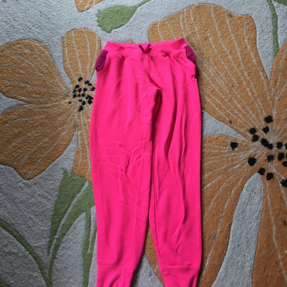 nike joggers pink