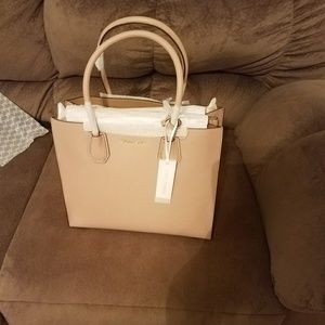 Michael Kors Mercer Large Tote Fawn