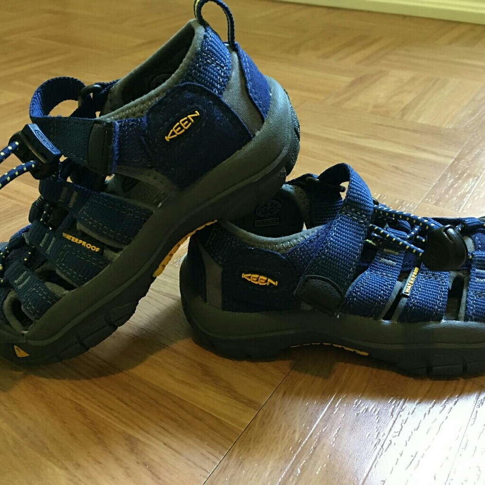 Like New Keen Sandals