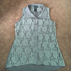 Gray button up tank