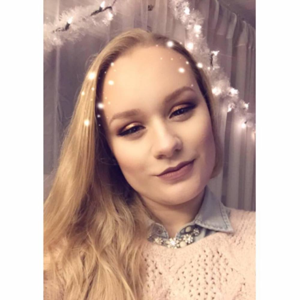 Meet your Posher, Hayley
