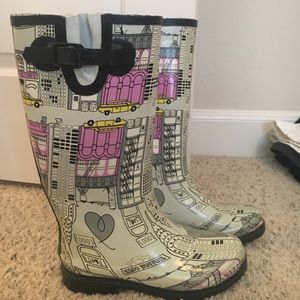 NYC rain boots size 8