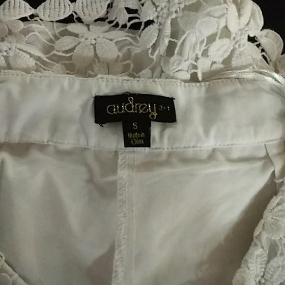 Audrey 3+1 Crochet Shorts - Picture 6 of 7