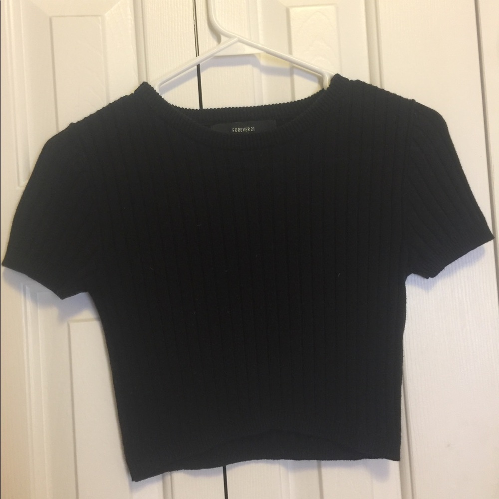 Black and cream crop tops